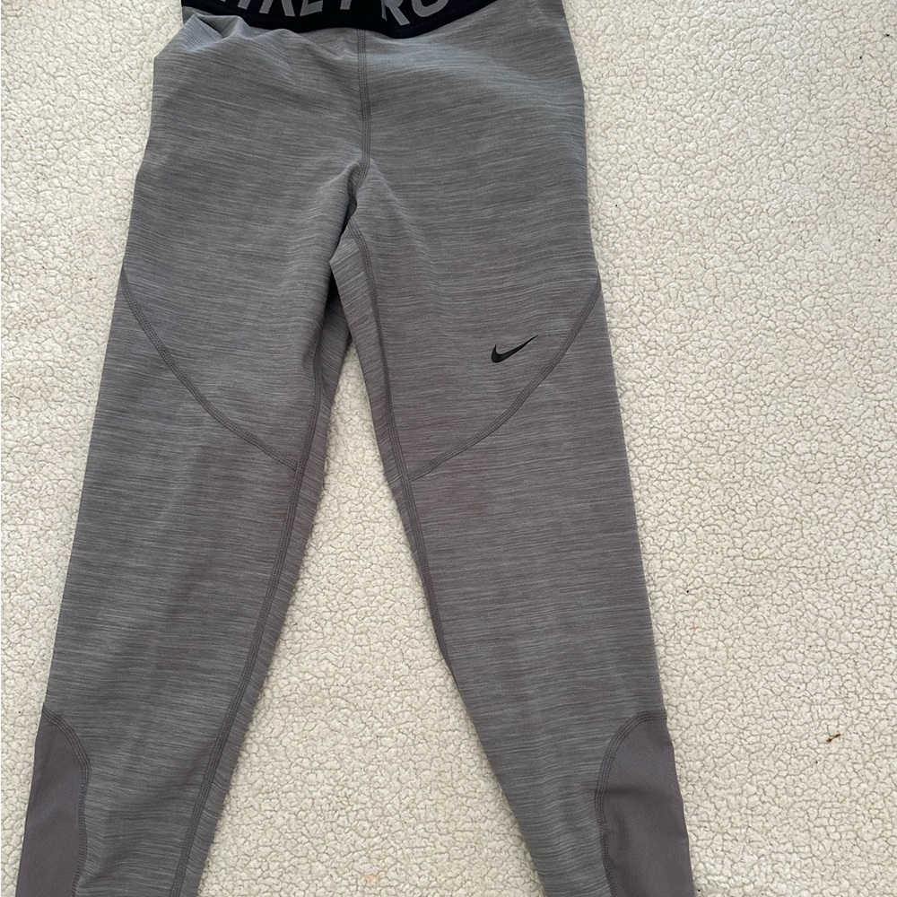 Nike Gray Leggings with Moisture-Wicking Fabric